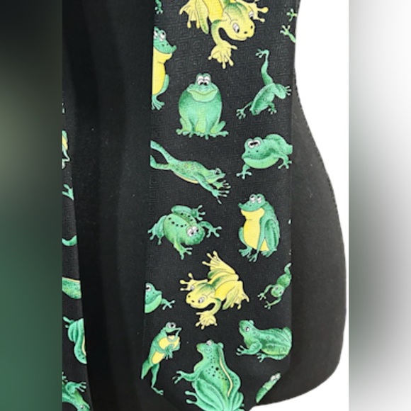 🐸FUN FROG TIE! DESIGNS BY A.ROGERS! DRESS UP & HAVE FUN! 🐸 #savethefrogs - Picture 4 of 16